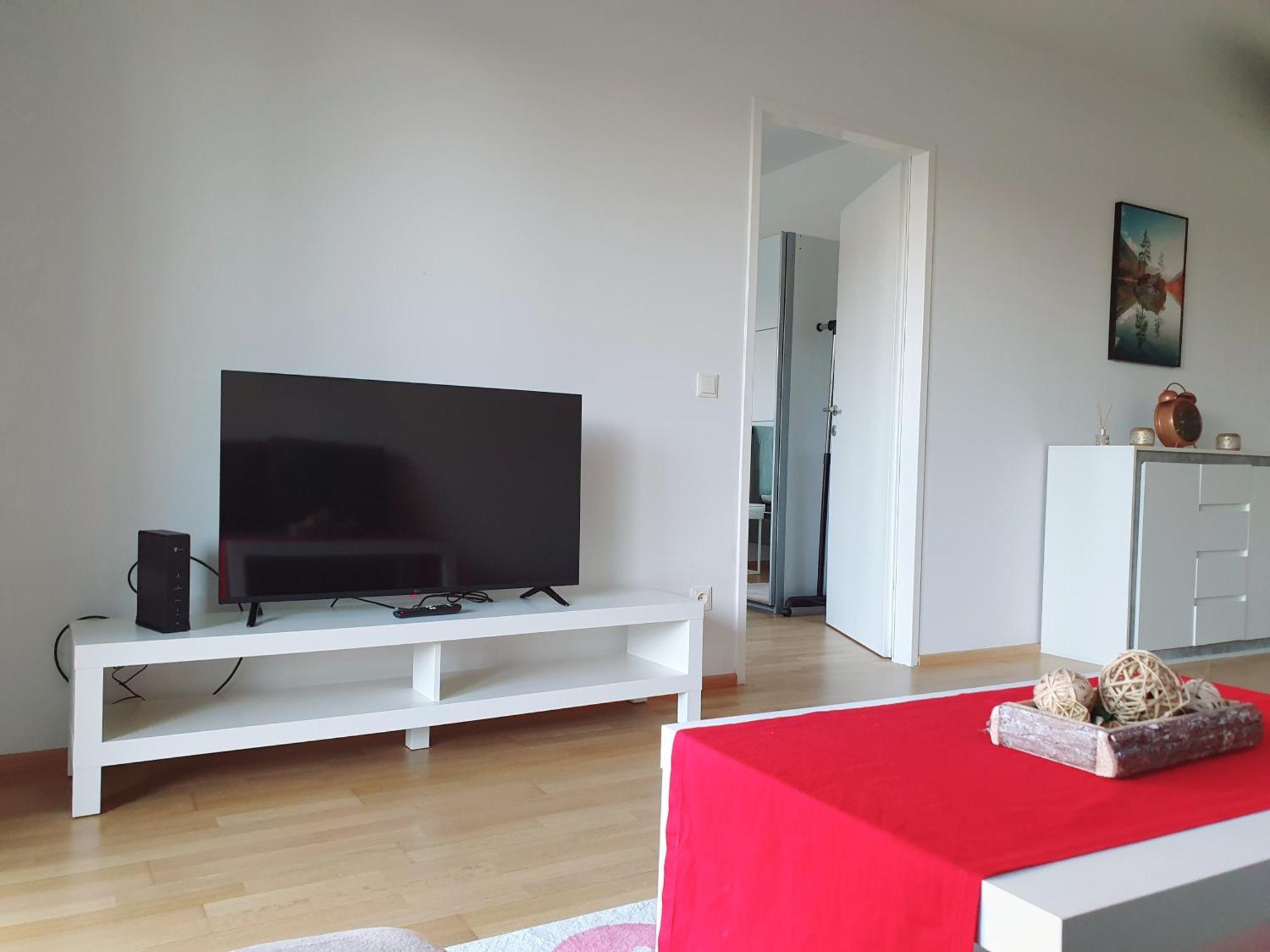 Near Lake One Bedroom Cute Apartment เวียนนา ภายนอก รูปภาพ